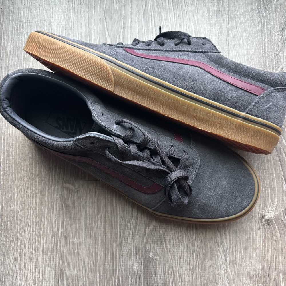 Vans Men's Gray and Red Sneakers